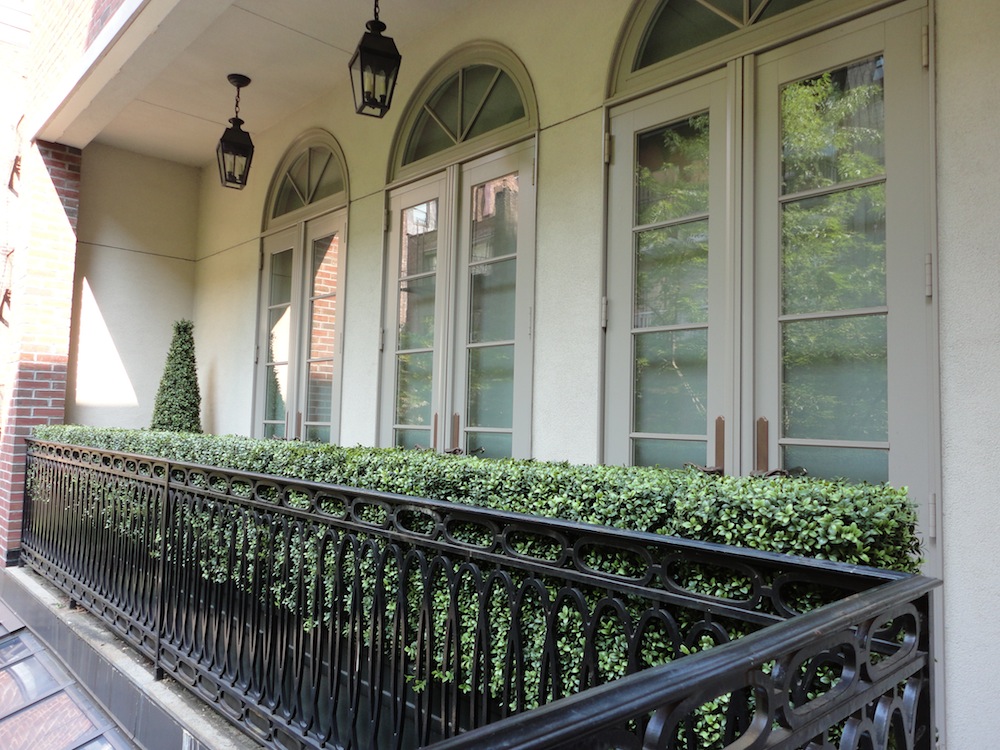 jillfauxbalcony1
